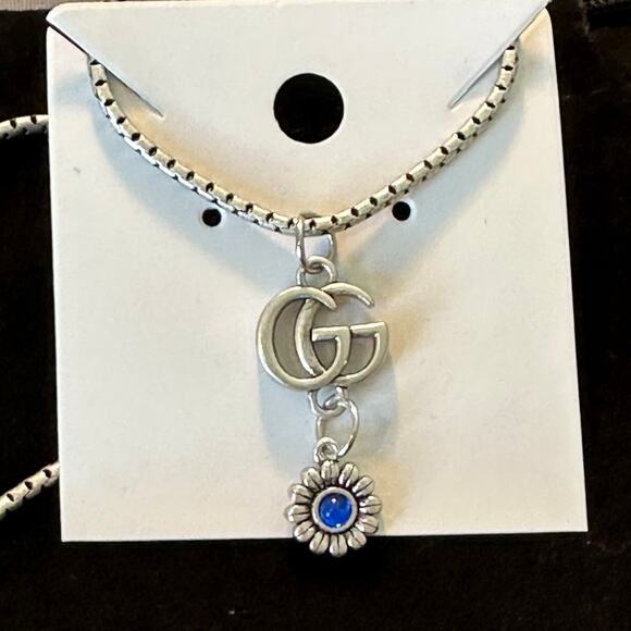 Customized Gucci Pull Charm In Matte Silver A Blue Stone & Matte Silver Chain - Picture 1 of 16